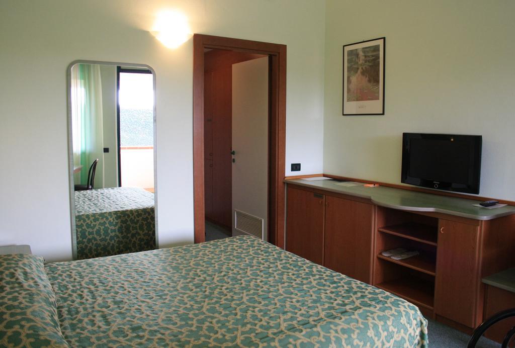 Dealuna Motel Fidenza Extérieur photo
